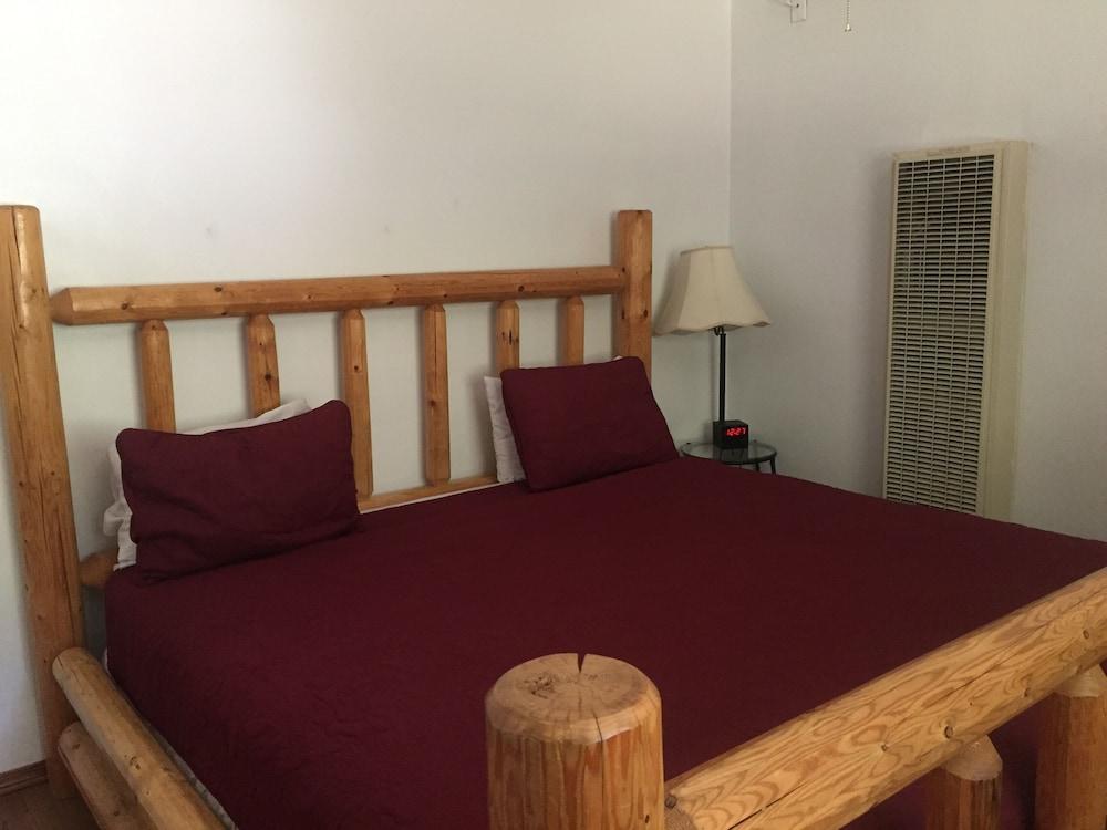 Dunsmuir Lodge photo 90