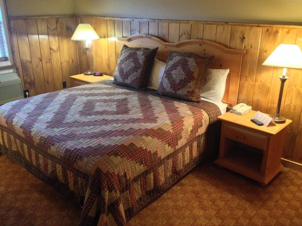 Reid Ridge Lodge photo 24