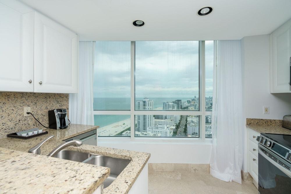 Residences at Fontainebleau Miami photo 46