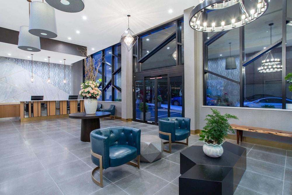 Microtel Inn by Wyndham Long Island City photo 11