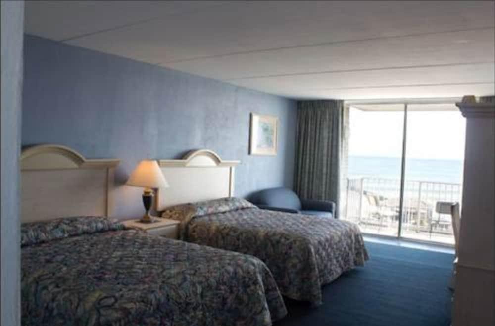 Acropolis Oceanfront Resort photo 11