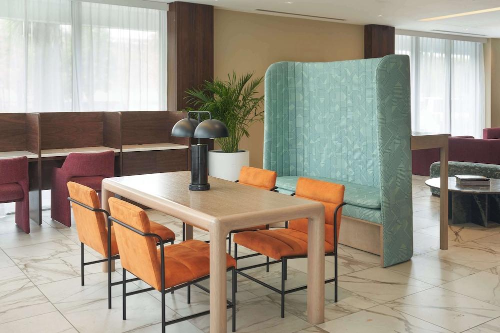 DoubleTree by Hilton Miami North I-95 photo 24