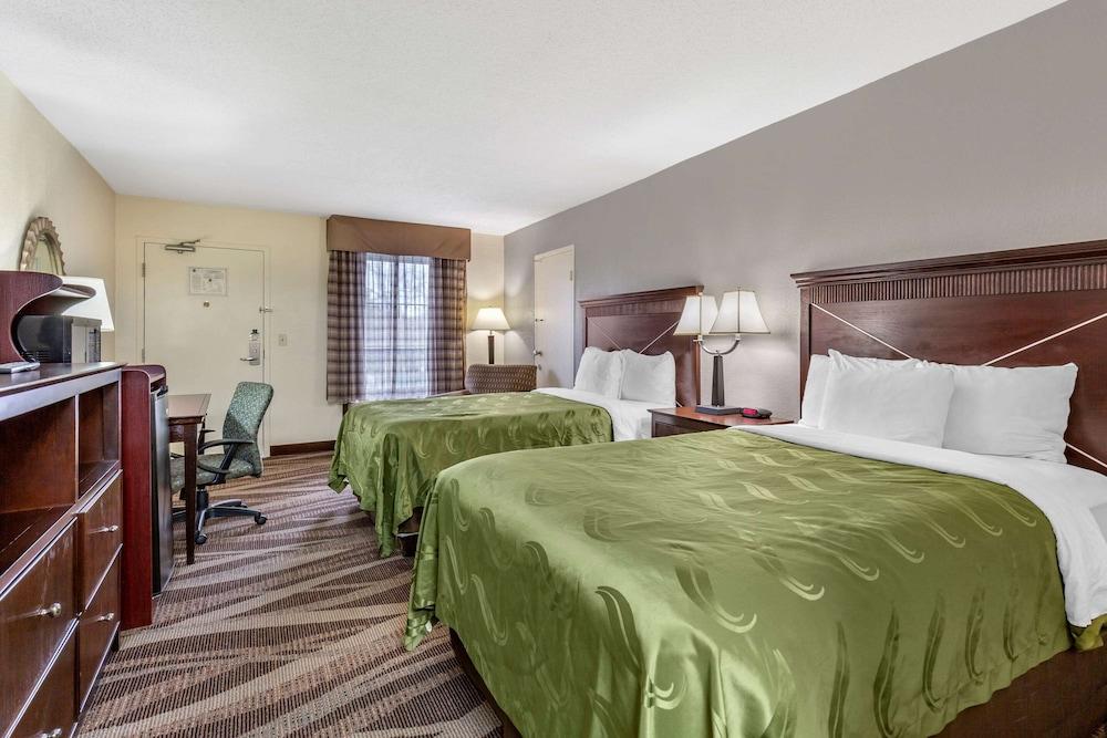 Quality Inn Windsor Mill - Baltimore photo 14