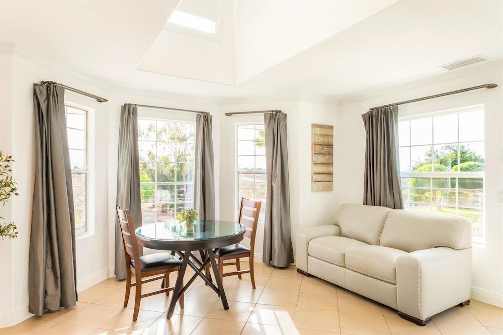Villa Inn-Adult Only- Temecula Wine Country photo 6