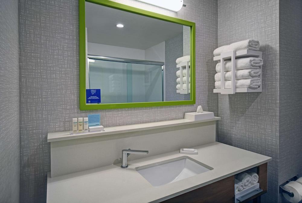 Hampton Inn Las Vegas Strip South, NV photo 15