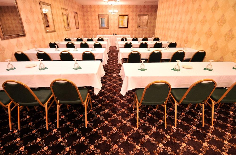 The Wisconsin Hotel & Conference Center photo 14
