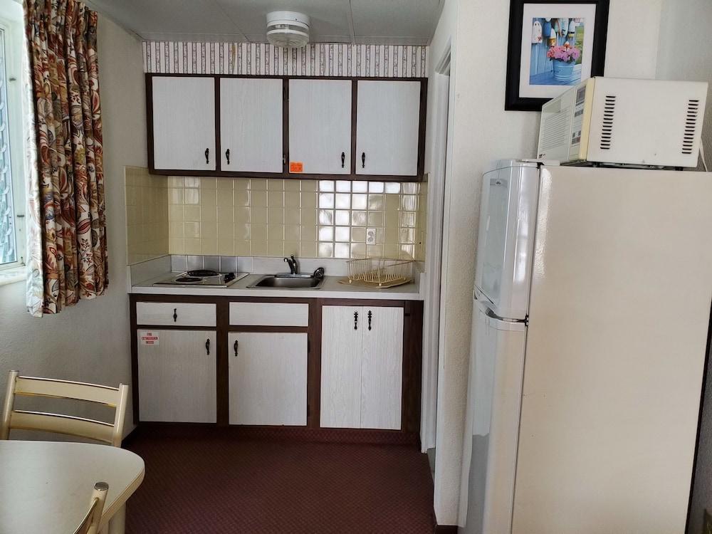 Ivan Hoe Motel photo 23