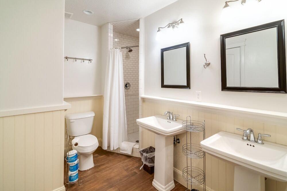 Aspenwood Manor photo 6