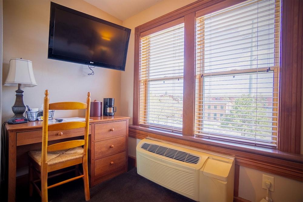 Nuks Executive Suites photo 42