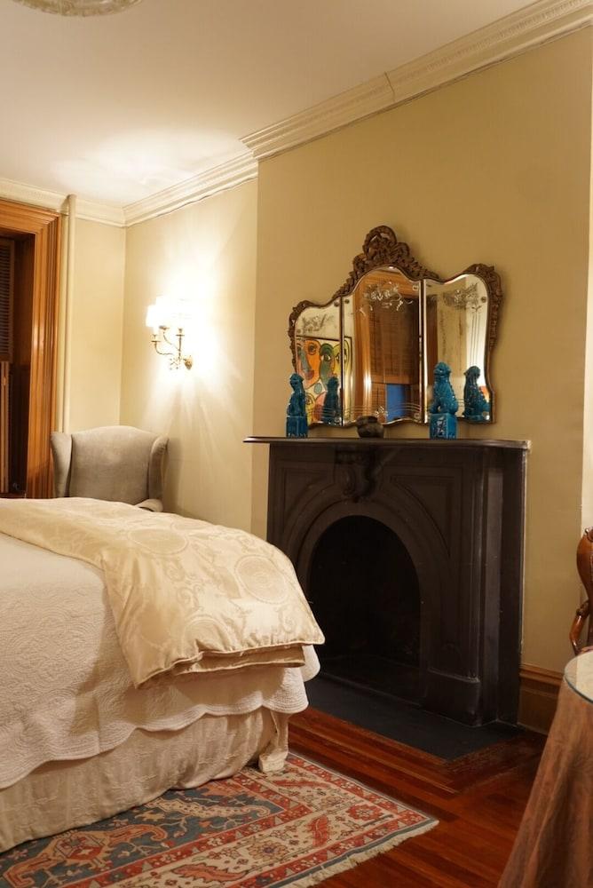 The Inn at Irving Place photo 2