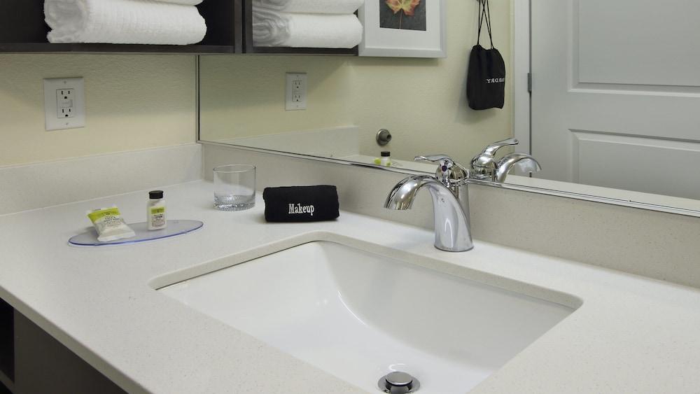 Candlewood Suites Dallas-Frisco NW Toyota Ctr by IHG photo 4