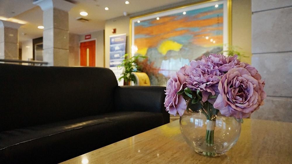 Best Western Queens Court Hotel photo 6