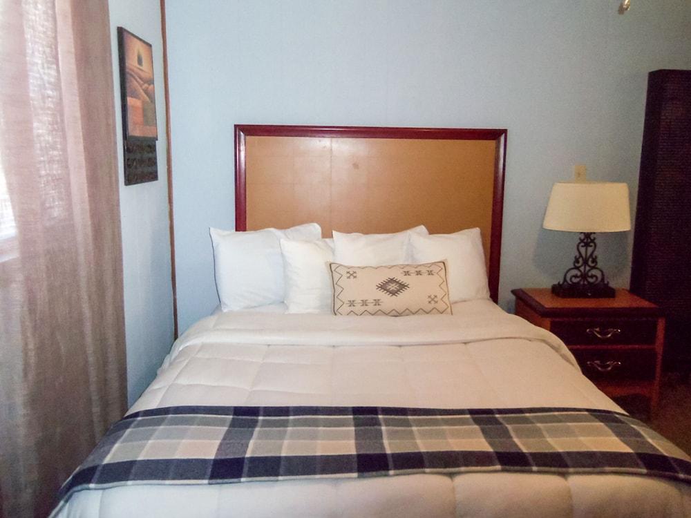 The Gold Pan Motel photo 57