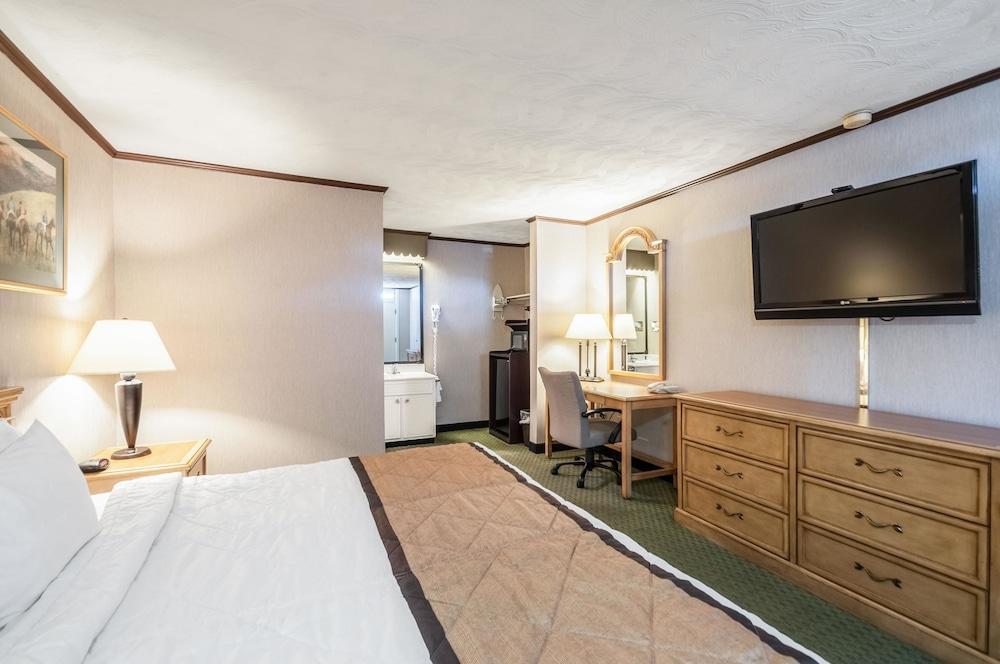 Rodeway Inn & Suites Charles Town photo 42