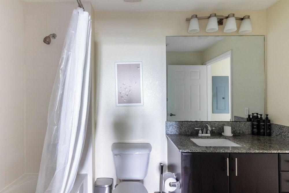 Miramar Apartments By Landing photo 18