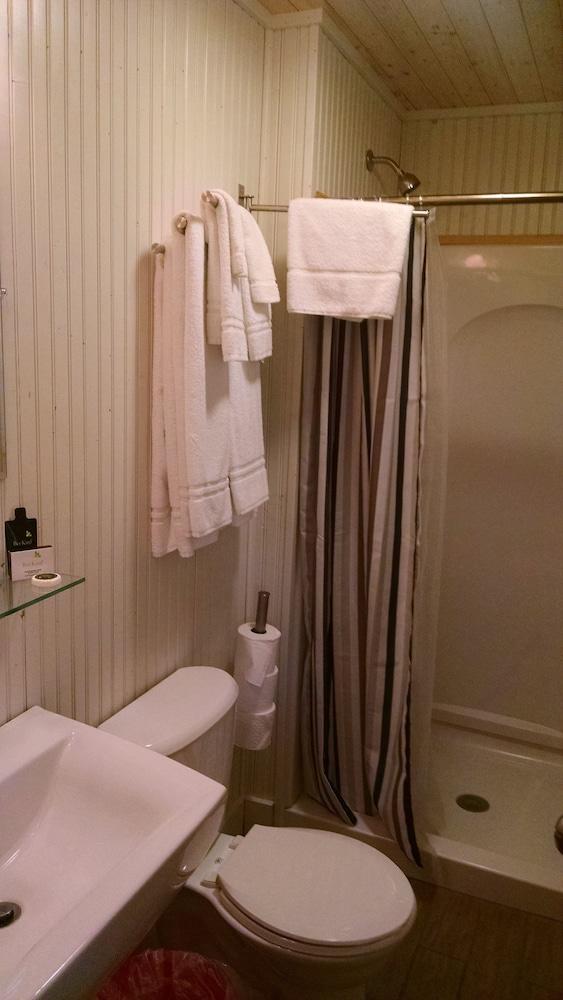The Saugatuck Retro Resort Motel photo 19