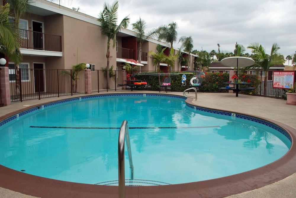 Budget Inn Anaheim photo 4