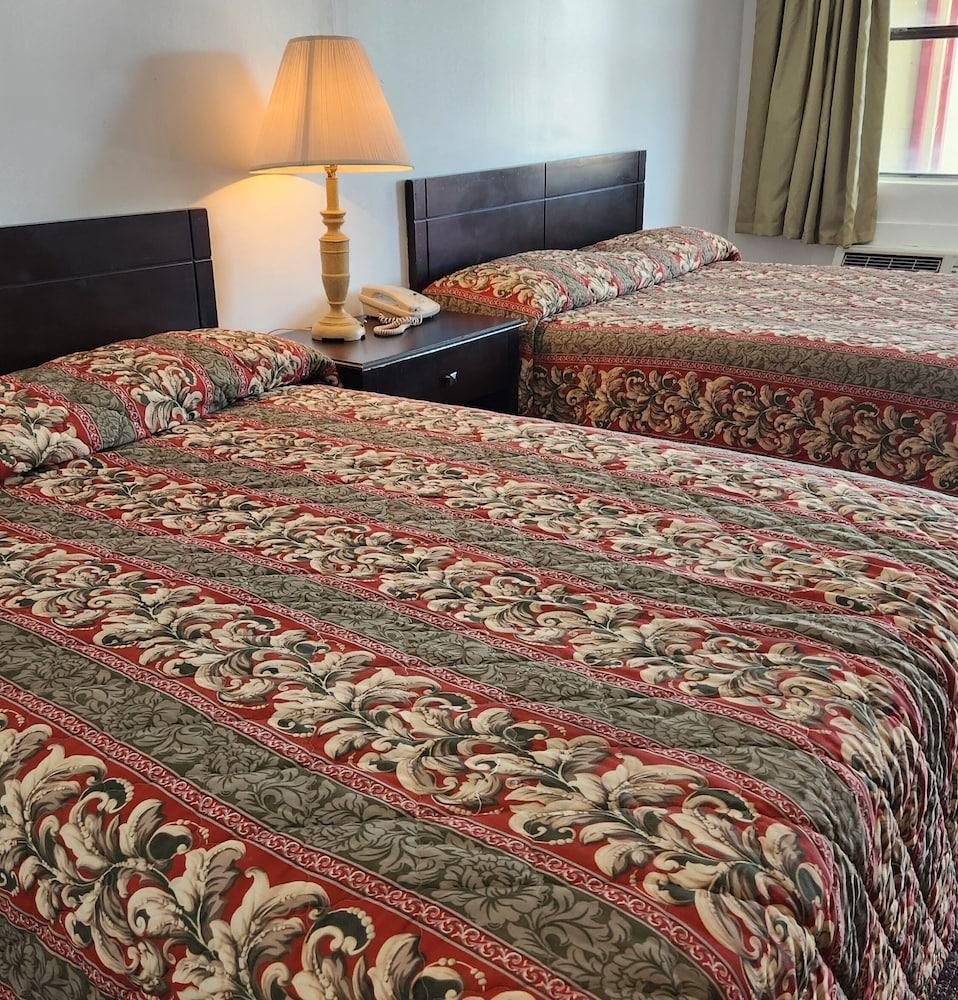 Budget Inn photo 12