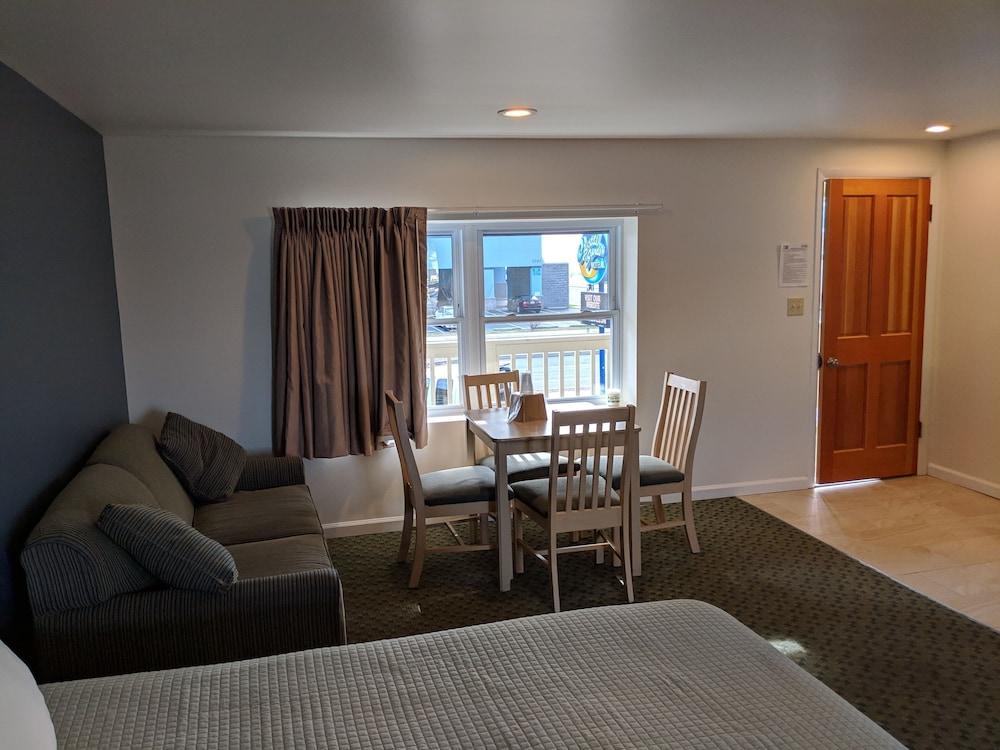 Crystal Sands Motel photo 28