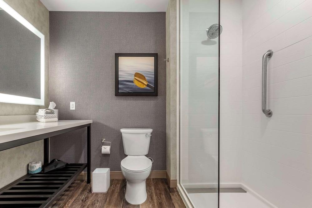 DoubleTree by Hilton Greenville Woodruff Road photo 16