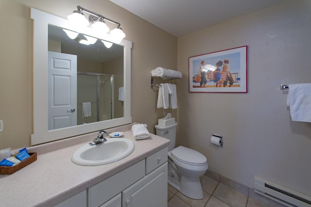Edgewater Resort photo 87