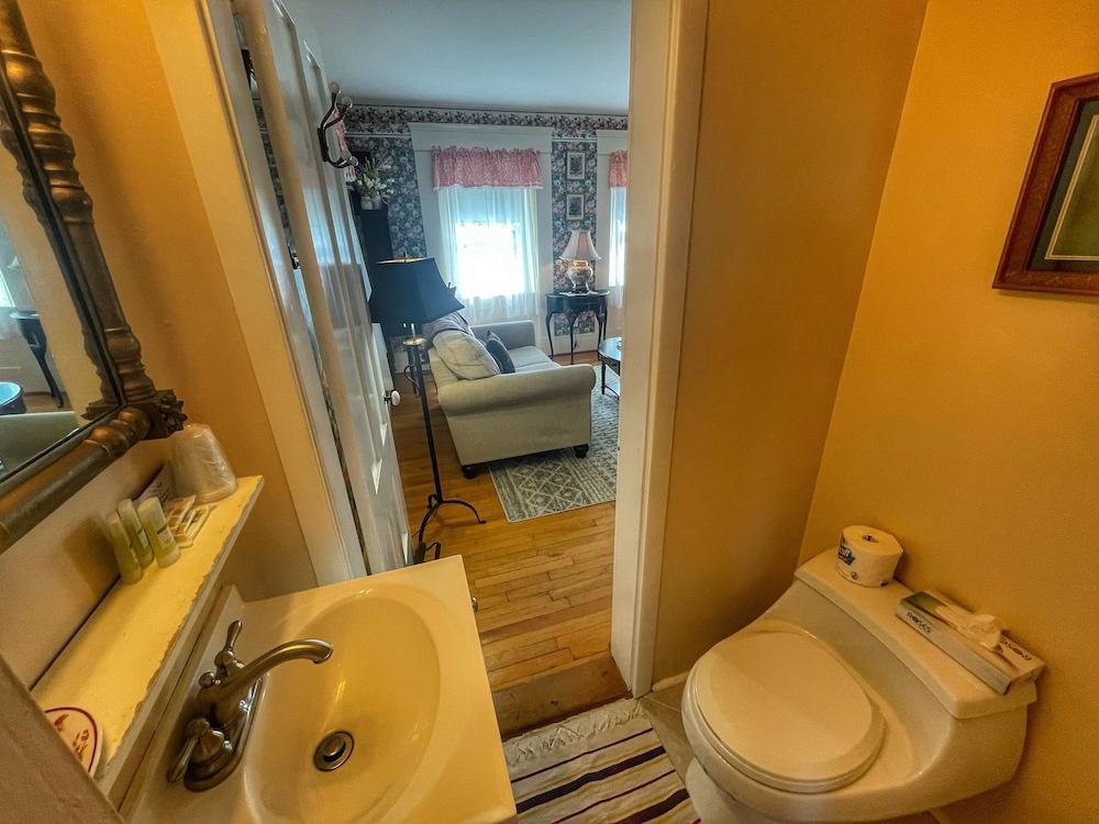 Open Hearth Inn photo 26