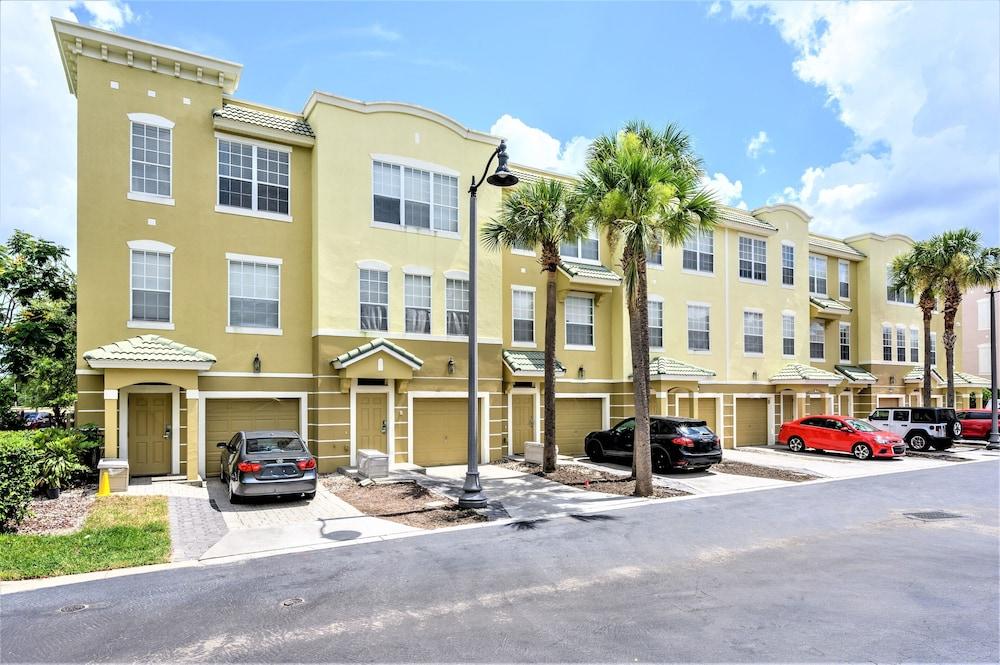 Vista Cay Resort by Millenium at Universal Blvd photo 70
