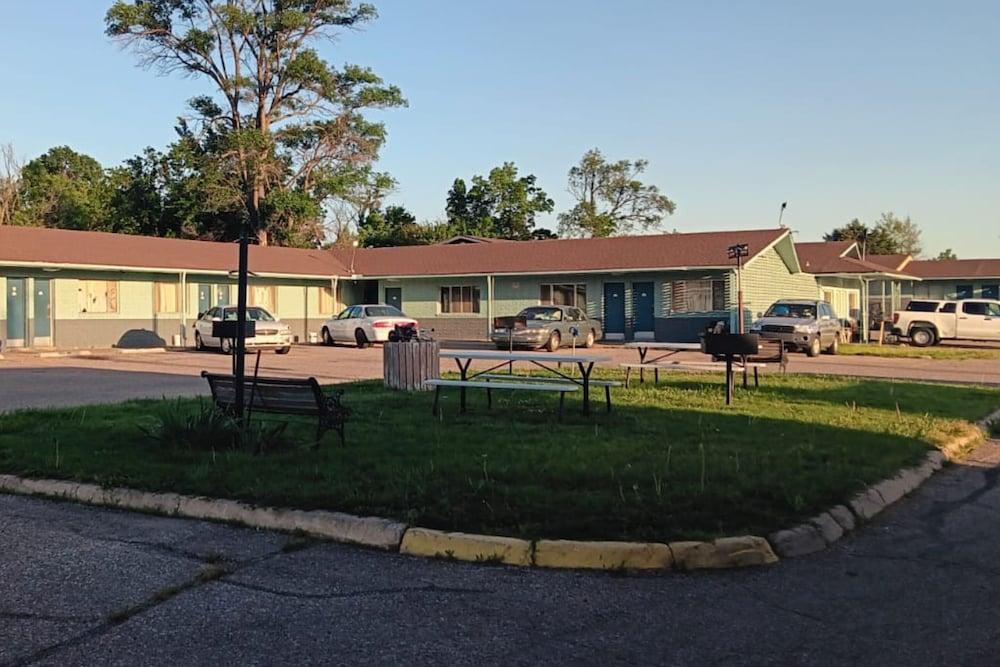Blueway Inn and Suites El Dorado photo 15