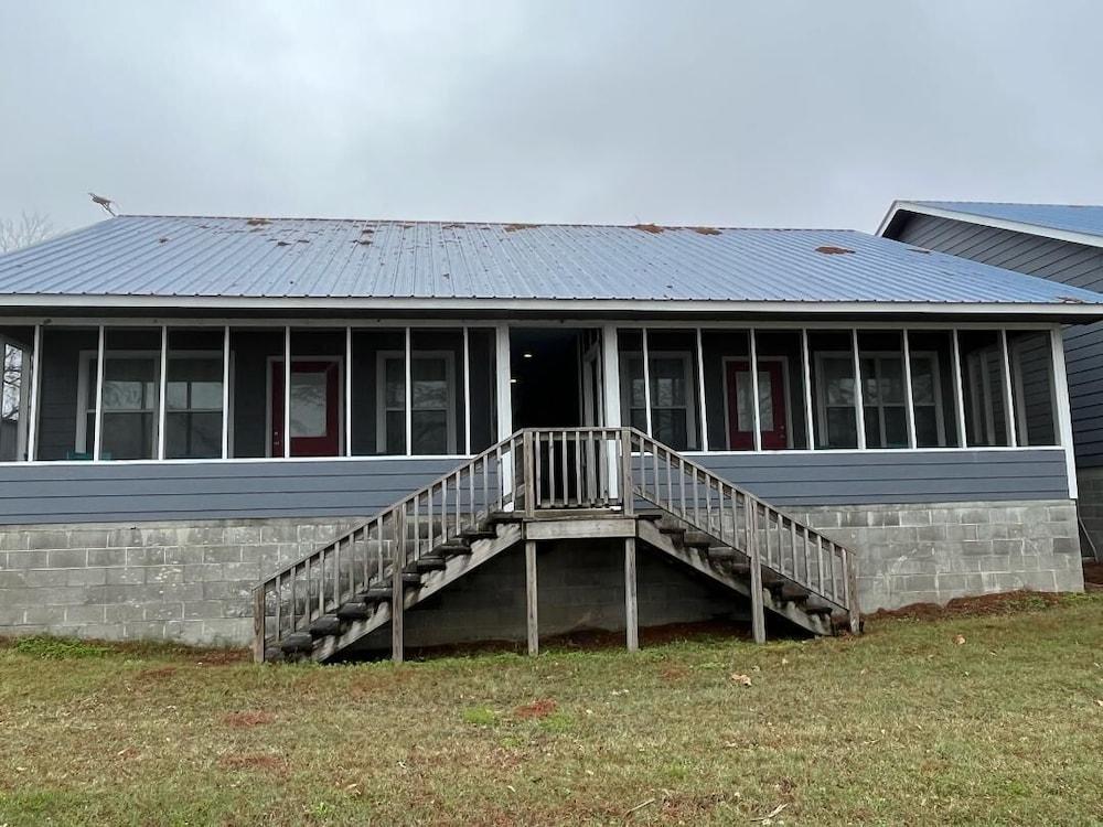 Roy's Cabins & Campgrounds photo 3