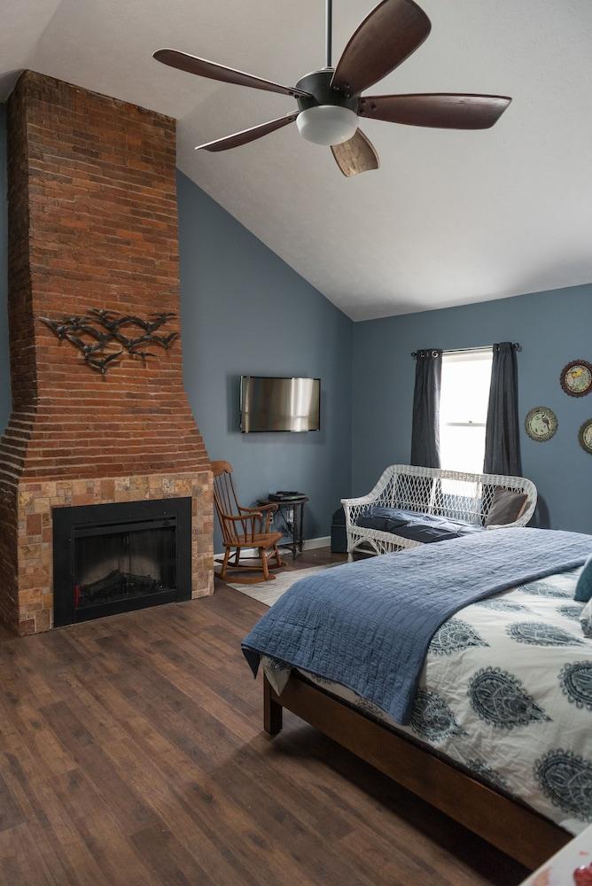 Creekside Inn photo 13