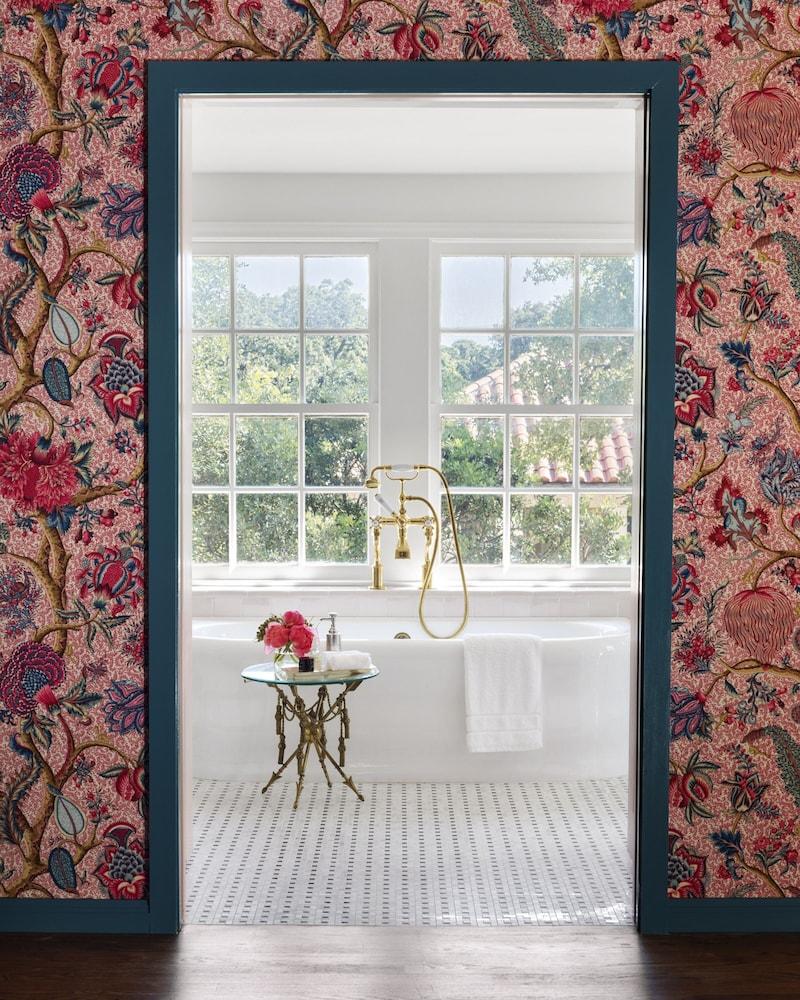 Commodore Perry Estate, Auberge Collection photo 68