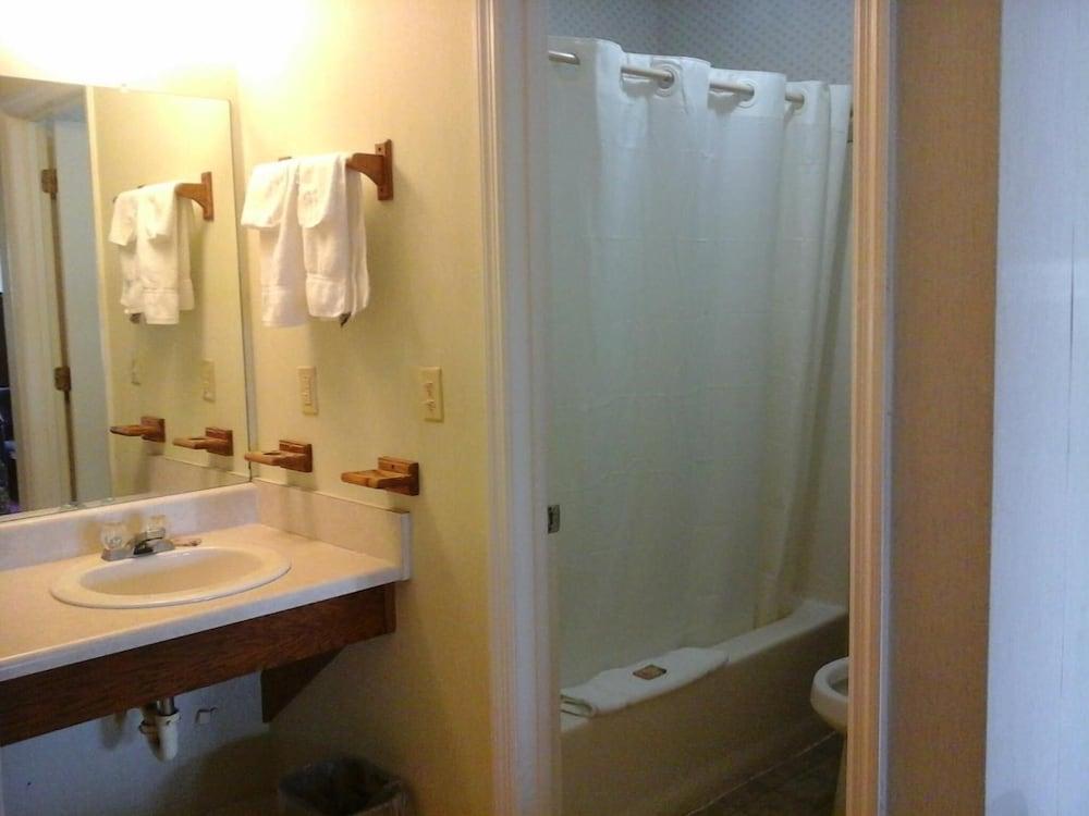 Royal Inn photo 9