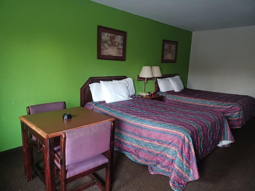 Americas Best Value Inn & Suites Clarksdale photo 6