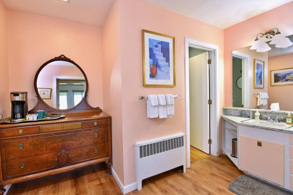 Wilburton Inn photo 49