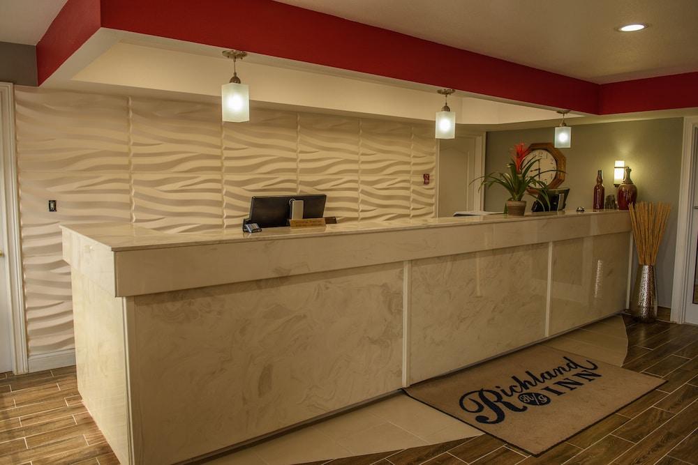 Richland Inn Lawrenceburg photo 2