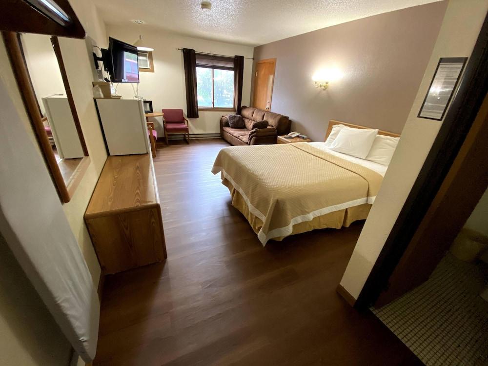 Woodlands Inn & Suites photo 32