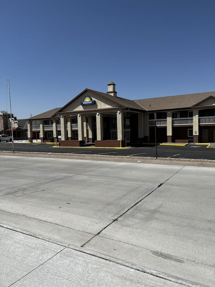 Days Inn by Wyndham Hays photo 59