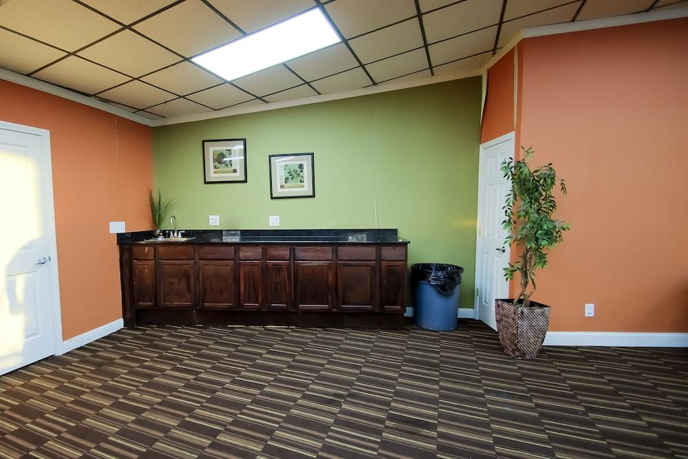Cypress Inn & Suites Washington by OYO photo 34