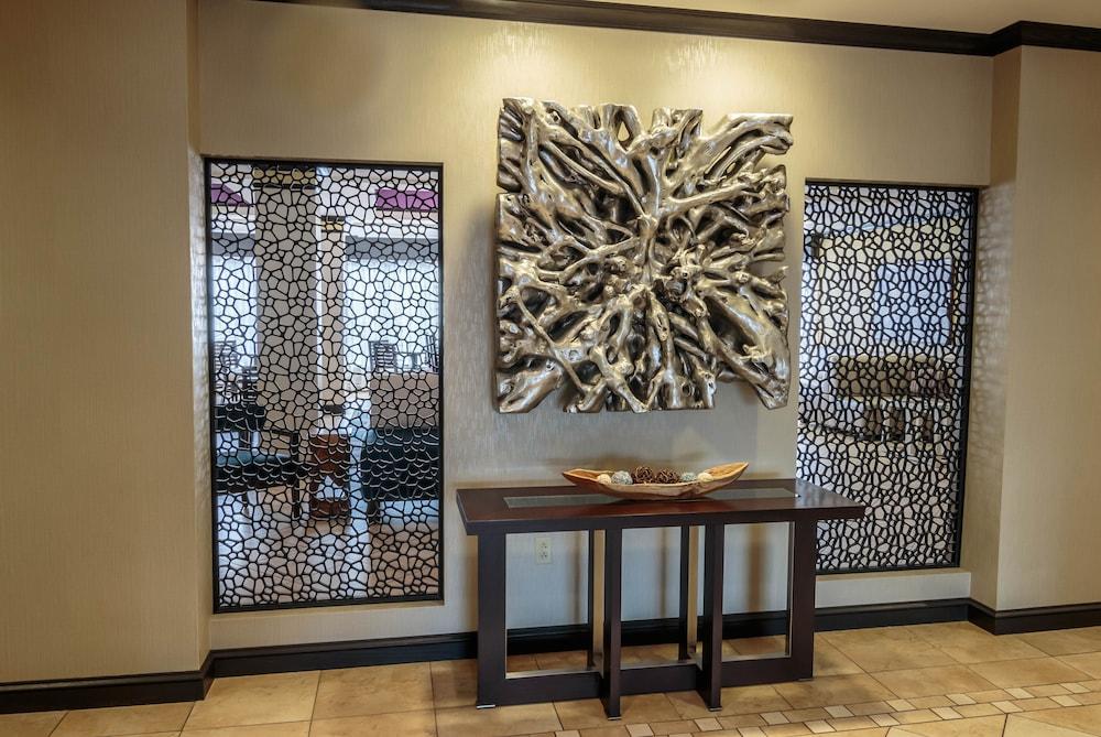 Holiday Inn Express & Suites Farmington by IHG photo 26