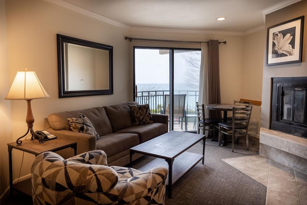 Weathervane Terrace Inn and Suites photo 24