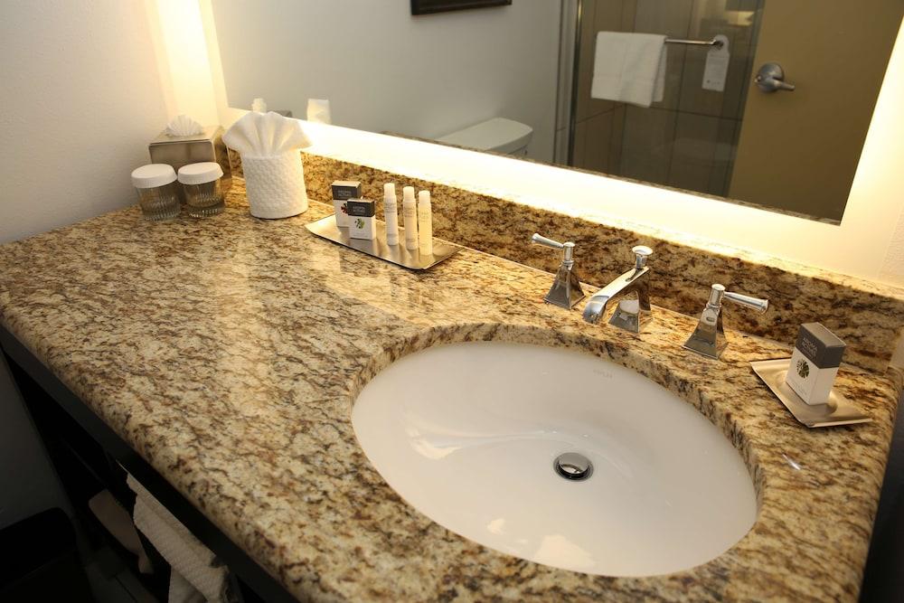 DoubleTree Suites by Hilton Hotel McAllen photo 7