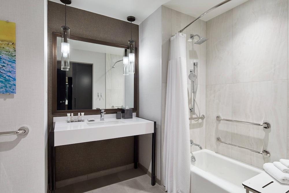 UNC Charlotte Marriott Hotel & Conference Center photo 24