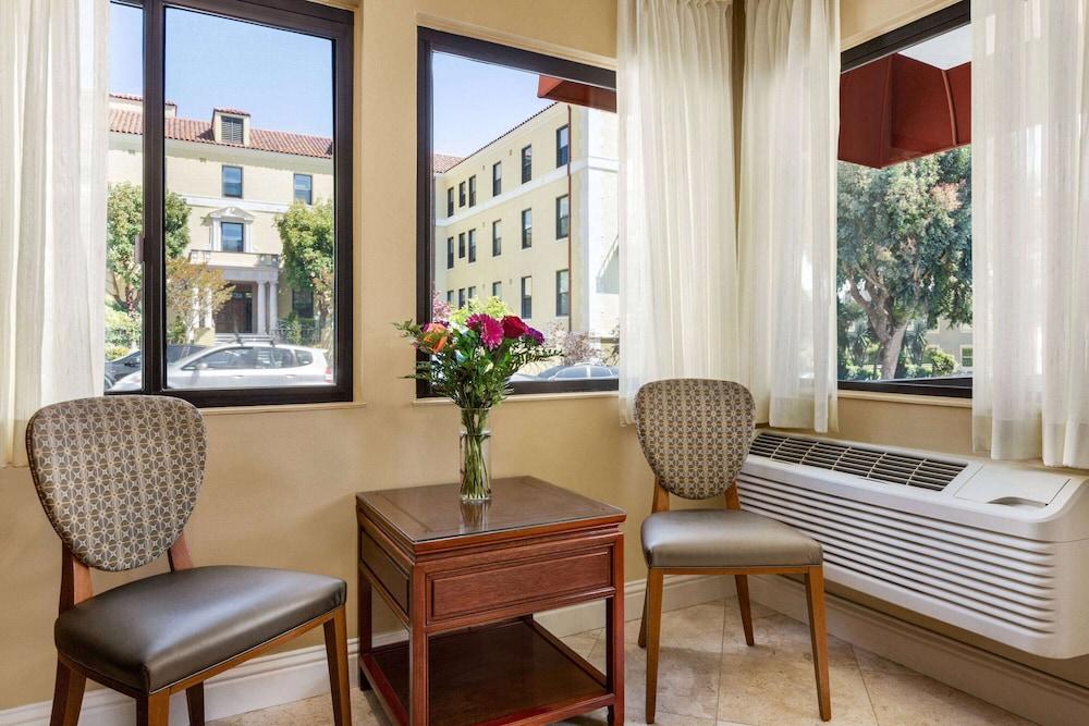 Travelodge by Wyndham Presidio San Francisco photo 2