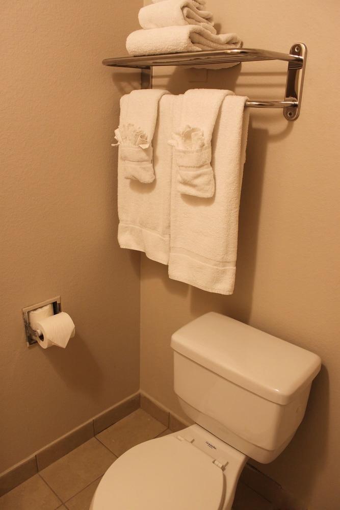 Orange Tustin Inn photo 13