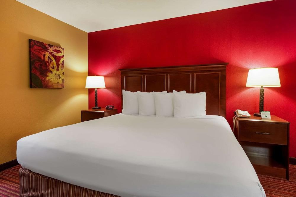 Quality Inn & Suites West Helena photo 17