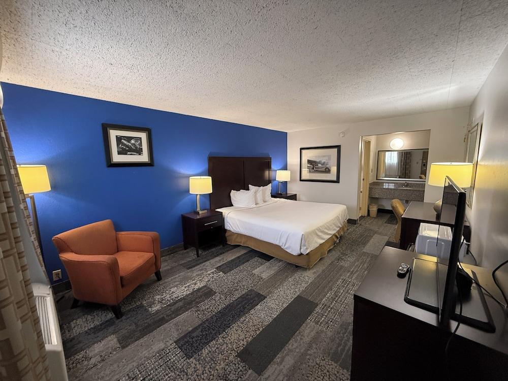 Frontier Inn photo 7