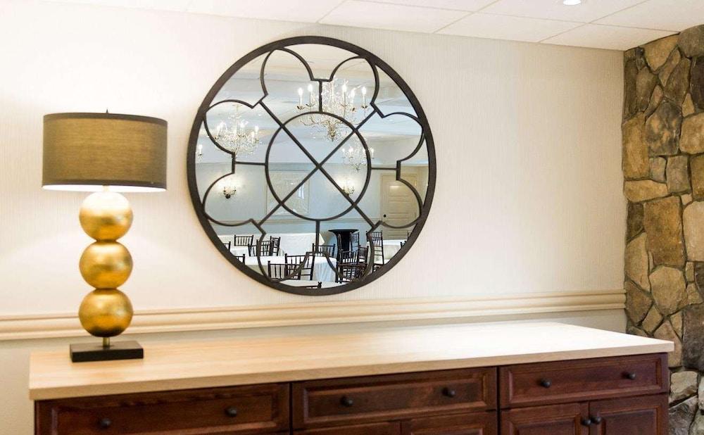 The Grand at Bedford Village Inn photo 69