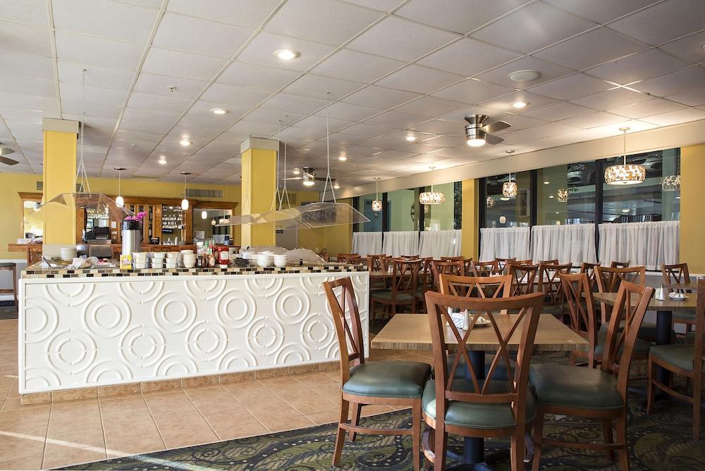Grande Shores Ocean Resort photo 56