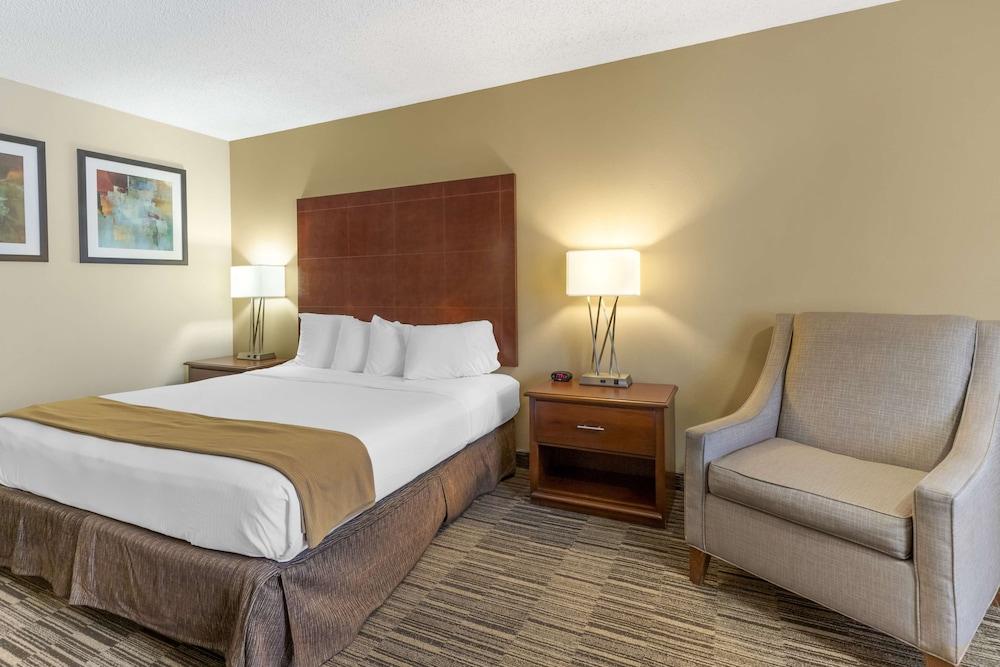 Best Western Sunday House Inn photo 16