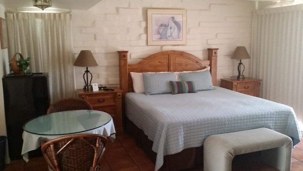Mission Hill Casitas photo 84